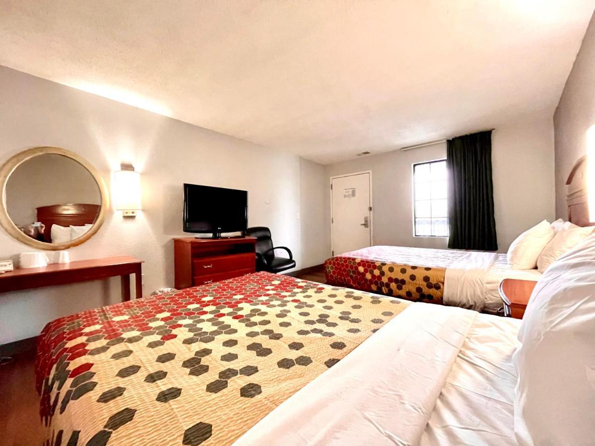 Red Carpet Inn Philadelphia Airport Lester Exterior photo
