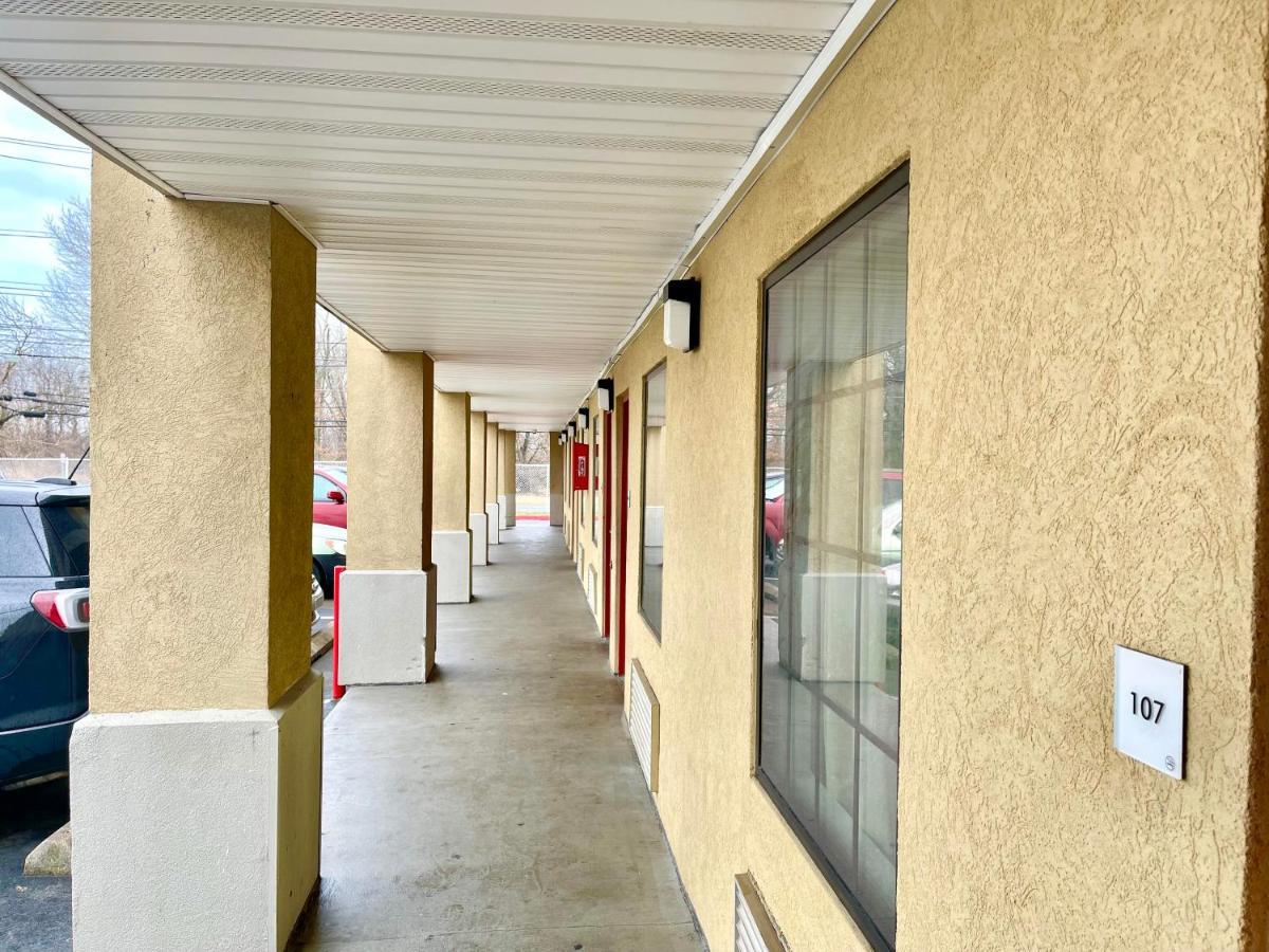 Red Carpet Inn Philadelphia Airport Lester Exterior photo